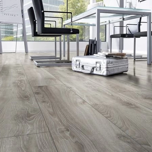 ДУБ ГОРНЫЙ СЕРЕБРИСТЫЙ ЛАМИНАТ  KRONOTEX  MAMMUT PLUS ламинат для пола